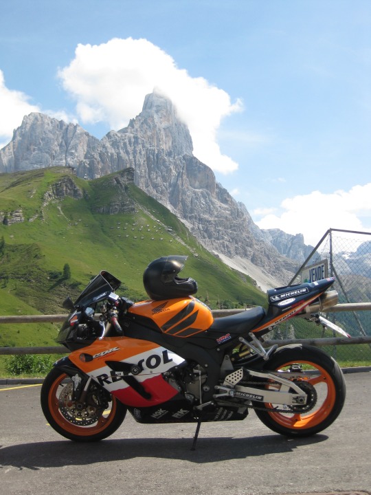 My Honda CBR 1000 RR FireBlade SC57 in Italy